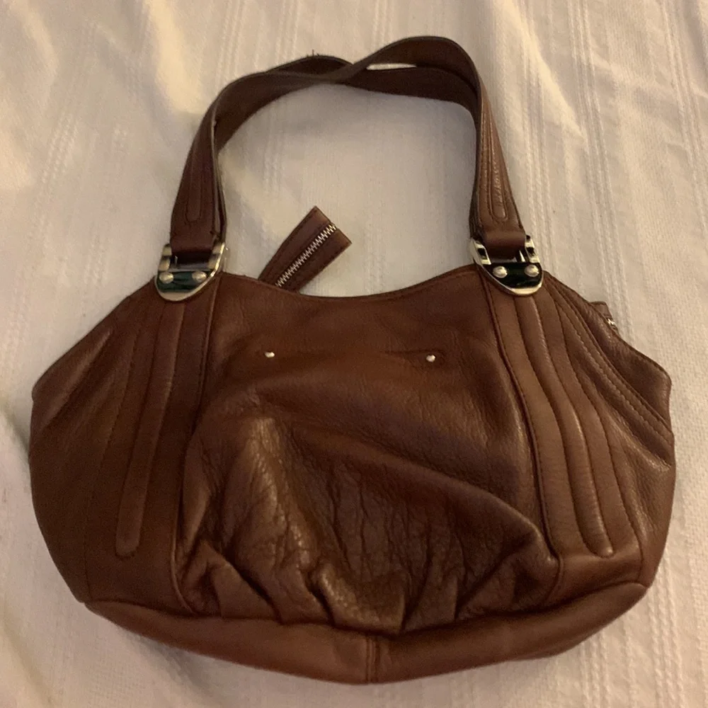 B. Makowsky leather purse - Picture 5 of 6